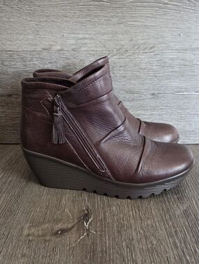 Skechers Women's Parallel - Double Trouble Brown Wedge Ankle Bootie Size 8.5